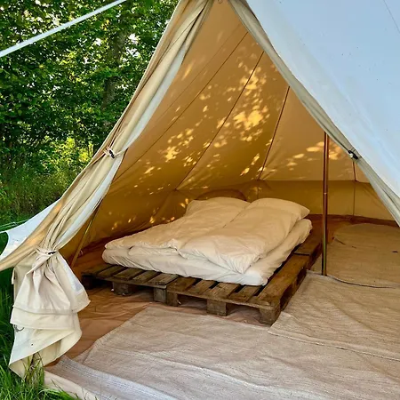 Boltinge Glamping Luxury tent